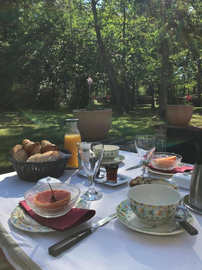 Les Vieux Guays Bed & Breakfast Cerdon  Exterior foto