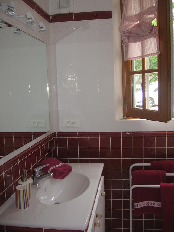 Les Vieux Guays Bed & Breakfast Cerdon  Cameră foto