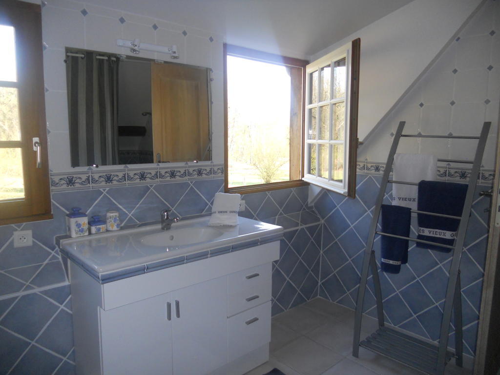 Les Vieux Guays Bed & Breakfast Cerdon  Cameră foto